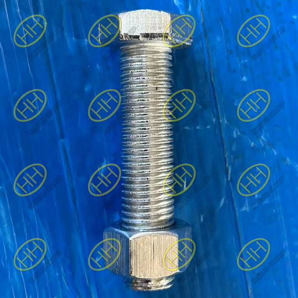 Galvanized Grade 8.8 Bolt and Nut