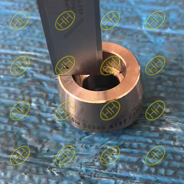 A182 F316L stainless steel socket weld outlets for high pressure pipelines